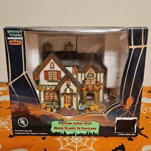Lemax Spooky Town Collection "Porcelain Lighted House" Table Decor